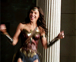 Wonder Woman qui danse